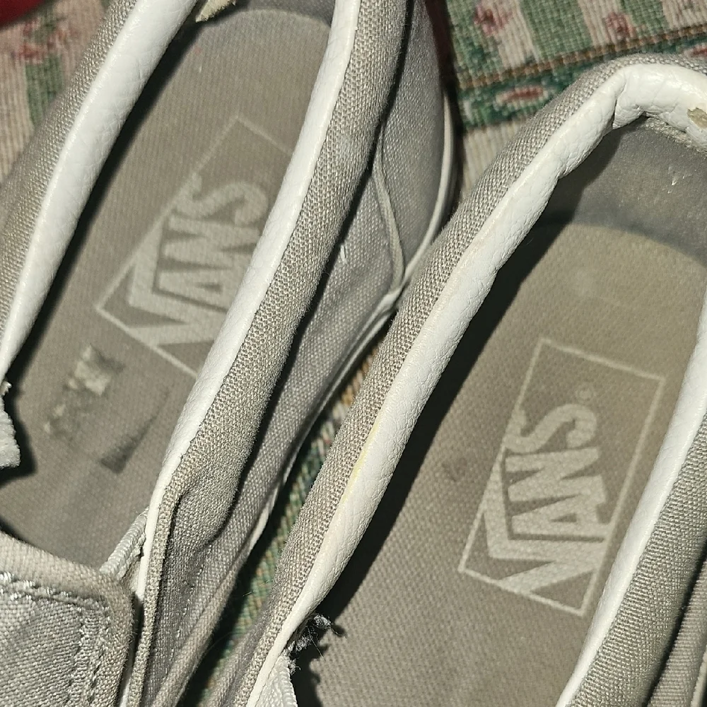 Vans Men's Light Gray Slip-On Loafers Size 7/Women's 8.5 LIKE NEW